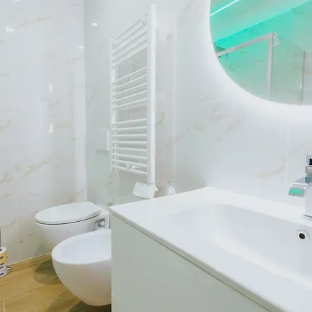 Urban Apartment *